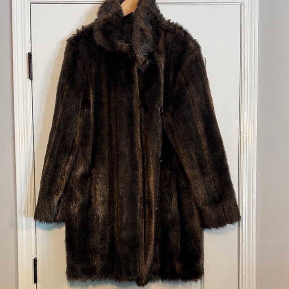 Luxurious Vintage Faux Fur Reversible Rainproof Coat - Picture 1 of 14